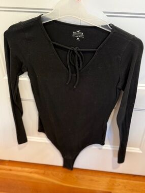 Hollister Black Long-Sleeve Lace-Up V-Neck Bodysuit